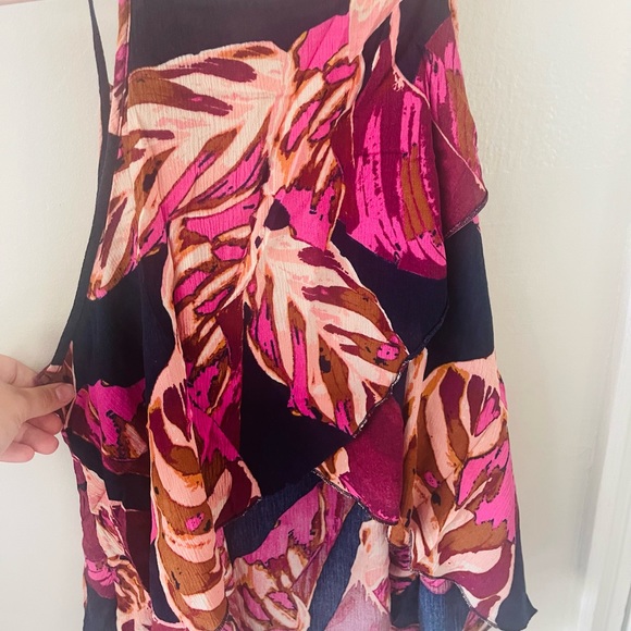 Backless Top - Picture 8 of 8